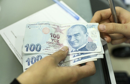 2022 maaşları ödemesi nisan ayında ne zaman kaç para yatar?