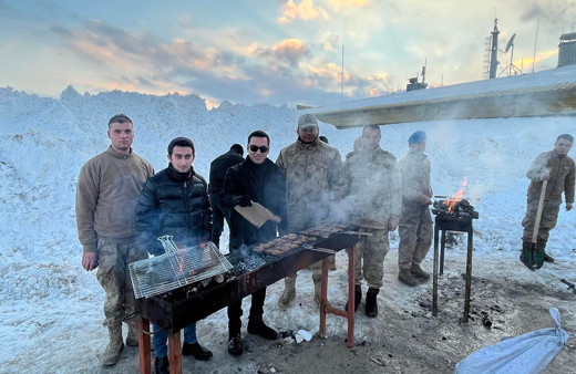 Terör örgütü PKK'nın sözde ikinci Kandil'i Kato Dağı'nda Mehmetçik'in mangal keyfi