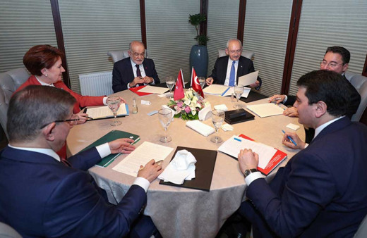 6'lı masanın korkulu rüyası! Sabah yazarı Mahmut Övür yazdı