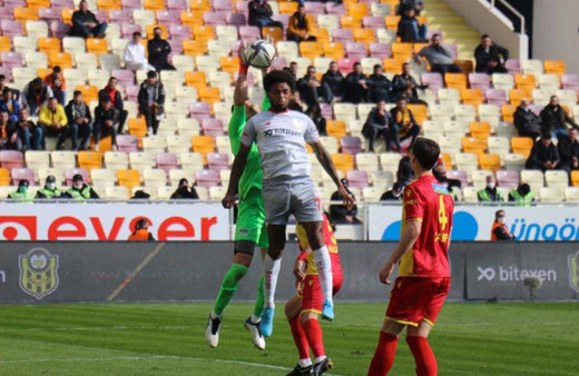 Antalyaspor Malatya deplasmanından şen döndü