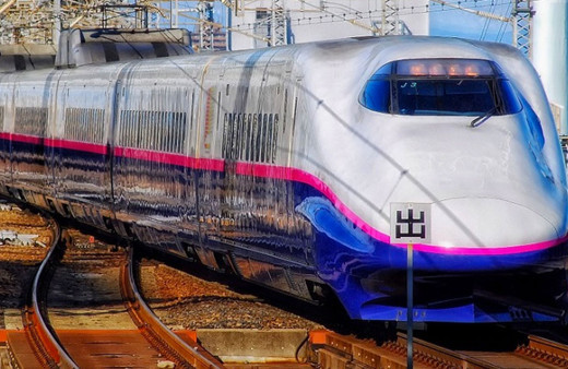 Japonya'nın hidrojenle çalışan ilk treni tanıtıldı