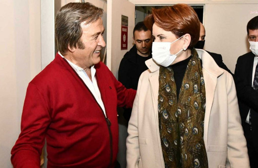 Meral Akşener Erol Evgin'in konserine katıldı