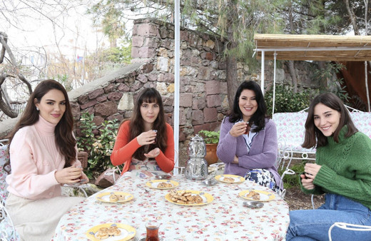 Üç Kız Kardeş dizisi konusu nedir oyuncu kadrosu kimler var-tam isim listesi