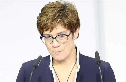 Eski Alman Bakan Karrenbauer: Putin'i caydıracak hiçbir şey hazırlamadık