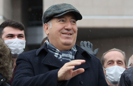 Cem Gürdeniz'den Montro bildirisi savunması: Masum bir metnin basın açıklaması olarak gördüm