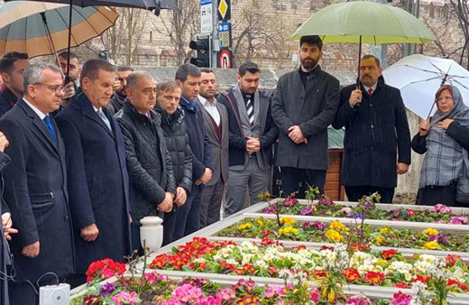 Erbakan'ı mezarı başında anan Sarıgül: 28 Şubat’ın perde arkasını anlatacağız