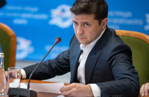 Ukrayna Devlet Başkanı Vladimir Zelenskiy 'Kanınızı istiyoruz' deyip herkese silah dağıttı