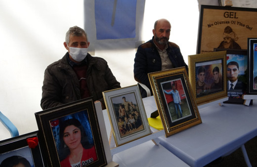 Diyarbakır'da evlat nöbetindeki acılı baba oğluna seslendi! Oğlunun ellerini bağlayıp ahırda...