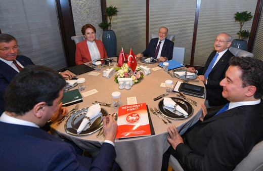 Altılı masanın imza törenine çağırmadığı tek gazete ve ünlü yazar kim? Ertuğrul Özkök açıkladı