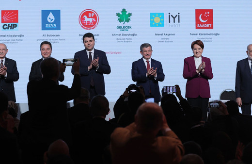 Financial Times 6 muhalefet partisinin imza törenine övgüler yağdırdı bir partiye dikkat çekildi