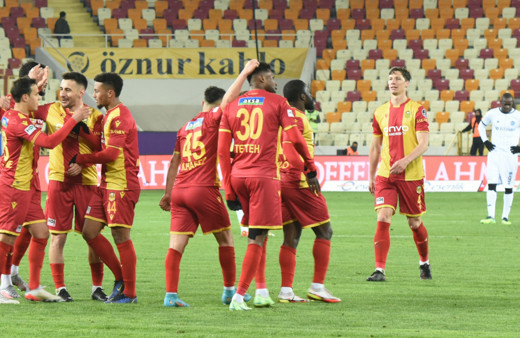 Avrupa'yı hedefleyen Adana Demirspor ligin dibine demirleyen Yeni Malatyaspor'a kaybetti