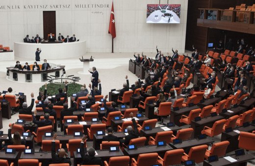 AK Parti ve MHP'den ortak düzenleme! Seçim barajının düşürülmesi teklifi TBMM'ye geliyor
