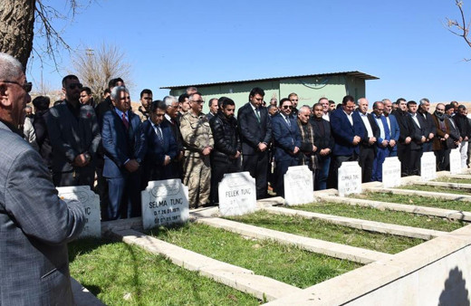 Nusaybin'de PKK'nın 6’sı çocuk 8 vatandaşın öldüren PKK'ya lanet yağdı