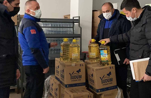 Kocaeli'nde 5 litrelik ayçiçek yağları depoda çıktı raflar bomboş