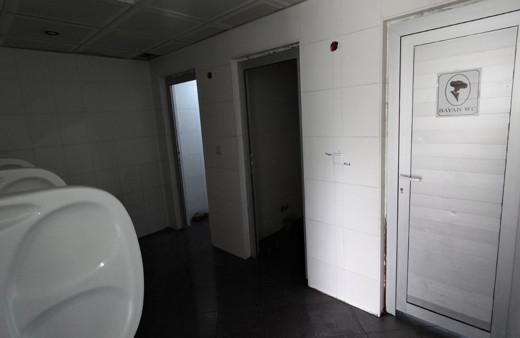 İzmir'de bu tuvaleti görenler şaşkına döndü: Ahlaki açıdan uygun değil