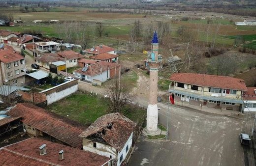 Bursa İnegöl'de camisiz minareyi görenler inanamıyor