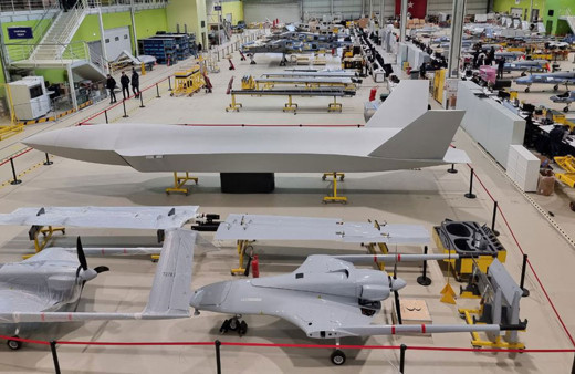Selçuk Bayraktar üretim bandından paylaştı! İşte Türkiye'nin insansız savaş uçağı: Bayraktar Kızılelma