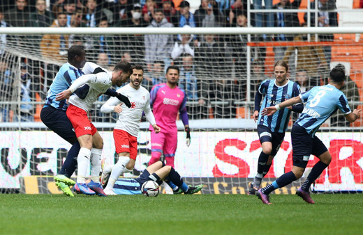 Gol düellosunda Sivasspor konuk olduğu Adana Demirspor'u mağlup etti