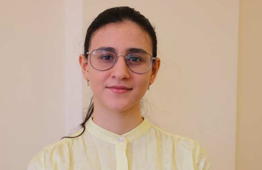 Ukrayna'dan tahliye edilen Kırım Türkü genç "Çanakkale" türküsüyle duygulandırdı