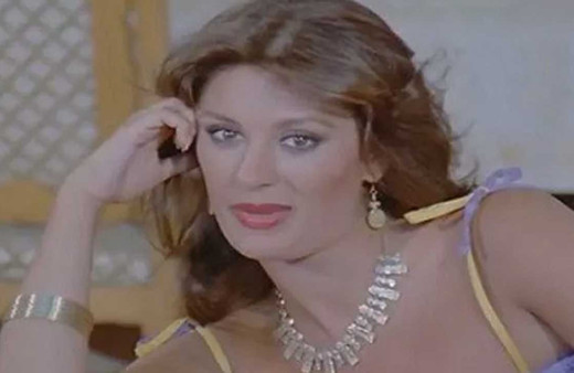 Gülşen Bubikoğlu Kanlıca'daki yalısında 'Buzun içine hapsolduk' dedi tepki mesajları yağdı