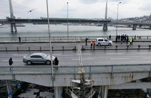 3 kez ayrılan Unkapanı Köprüsü alarm veriyor! Uzmanlardan İBB'ye kritik uyarı: Kısa sürede...