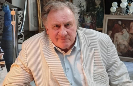 Tecavüzle suçlanan Fransız aktör Gerard Depardieu İstanbul'da balıkçı teknesinde yaşayacak!