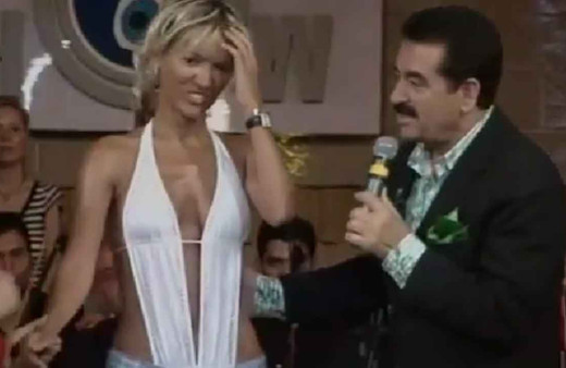 İbo Show'daki mayosu hatırlatılınca çıldırdı Demet Akalın'dan kankası Gülşen'e 'kucak' göndermesi