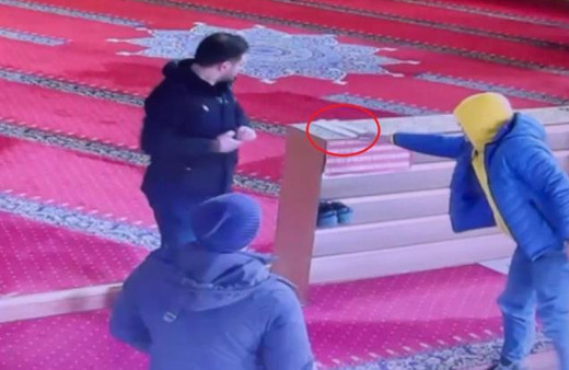 Ayasofya Camii'nden kimseye fark ettirmeden aldılar! Bursa onları konuşuyor: Gizli kahramanlar kamerada