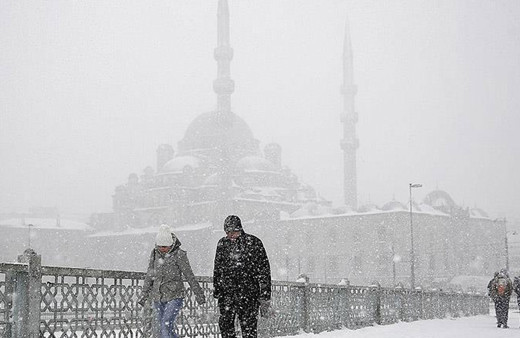 Yarın kuvvetli kar geliyor İstanbul için Meteoroloji ve AKOM'dan acil uyarılar var