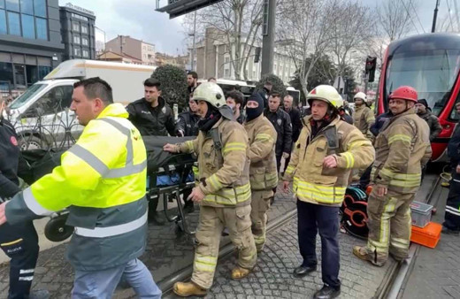 Topkapı tramvay durağında intihar! İnsanların gözü önünde tramvayın önüne atlayarak öldü