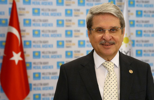 Aytun Çıray, Selçuk Bayraktar'dan bin kat havalıdır! Yakından tanırım