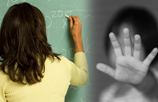 İstanbul'da iğrenç olay! 'Seks tanrıçasıyım' diyen kadın öğretmen asansörde öğrencileri...