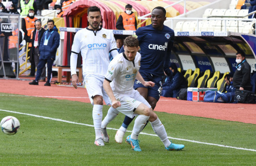 Kasımpaşa 3 dakikada Yeni Malatyasyor'un işini bitirdi