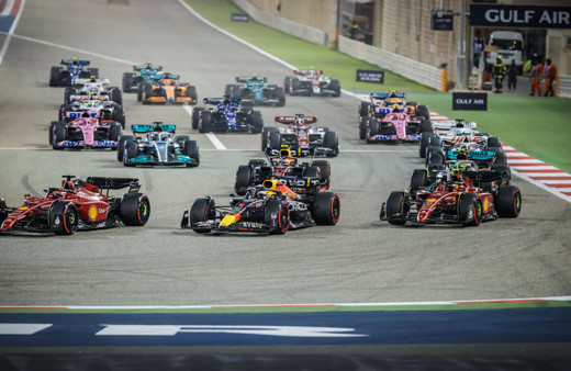 Formula 1 sezonunun ilk yarışında Ferrari'den duble geldi