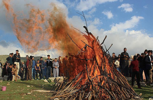 Nevruz nedir ne zaman 2022 Nevruz nasıl kutlanır, kimler kutlar?
