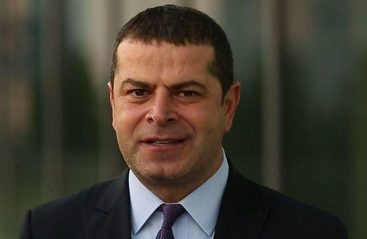 Cüneyt Özdemir ile İhsan Şenocak arasında uçakta alkollü polemiği