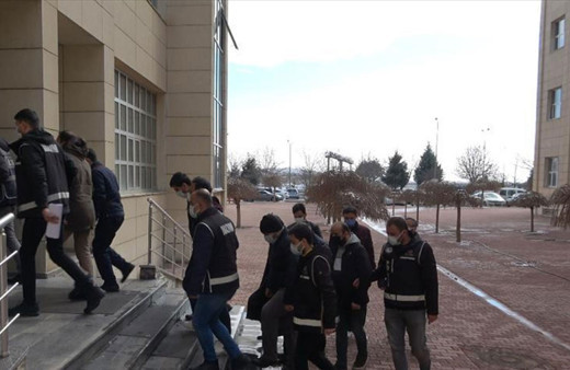Konya merkezli FETÖ operasyonu! Yakalandılar