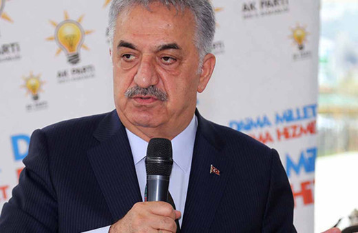 Hayati Yazıcı baraj eleştirilerine tepki gösterdi: Doğruya doğru eğriye eğri demek lazım