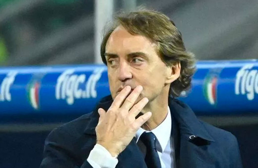 İtalya basını 'facia' 'felaket' manşetlerini attı Mancini'nin istifası bekleniyor