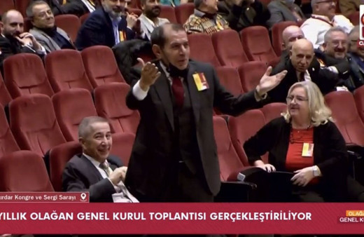 Galatasaray genel kurulunda güldüren an: Ben yaşıyorum yahu