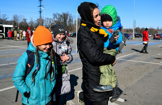 Ukraynalı mültecilerin İsveç korkusu! Yağmurdan kaçarken doluya tutuldular