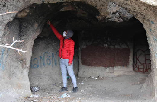 Çankırı'da 1500 yıllık tarihi mezarlarda pes dedirten görüntü! Duvarları gören şaştı kaldı