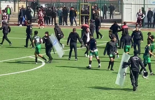 Elazığ'da amatör ligde olaylı maç! Hakem 18 kırmızı kart çıkardı