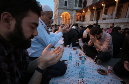 Oruç hangi gün başlıyor Ramazan'ı oruçlu karşılamak gerekir mi Diyanet