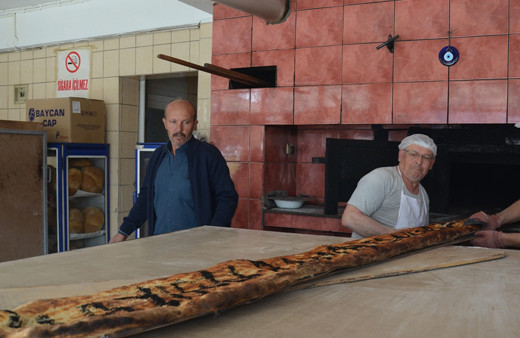 3,5 metre uzunluğunda ramazan pidesi yapıldı