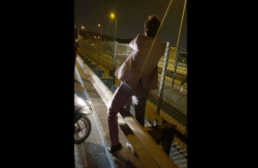 Yoldan geçenler ilk anda kaza zannetti yaklaşınca farkettiler Beykoz'da korkunç olay