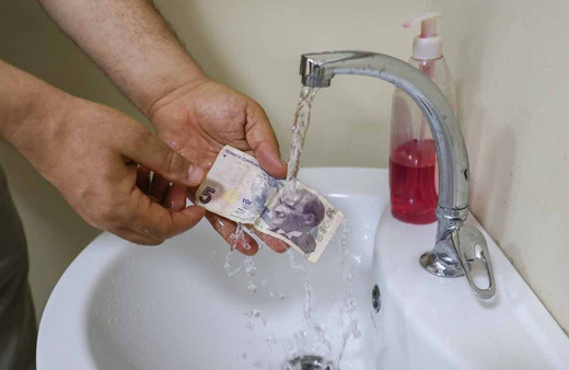 Koronavirüste para yıkama alışkanlığı inceleme konusu oldu