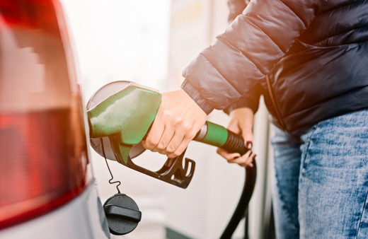 Petrolün varil fiyatı 102 dolara kadar geriledi benzin ve motorine indirim var mı?