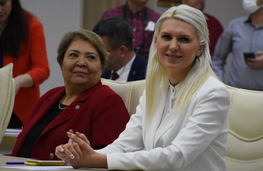 Bilecik Belediye Başkanlığını CHP'li isim kazandı! Melek Mızrak Subaşı kimdir eşi ve çocukları