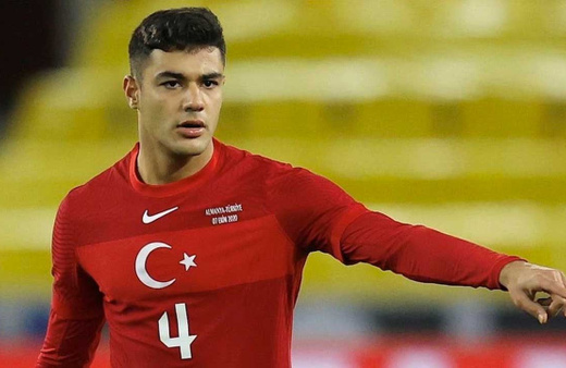 Milli futbolcu Ozan Kabak eski takımına dönüyor